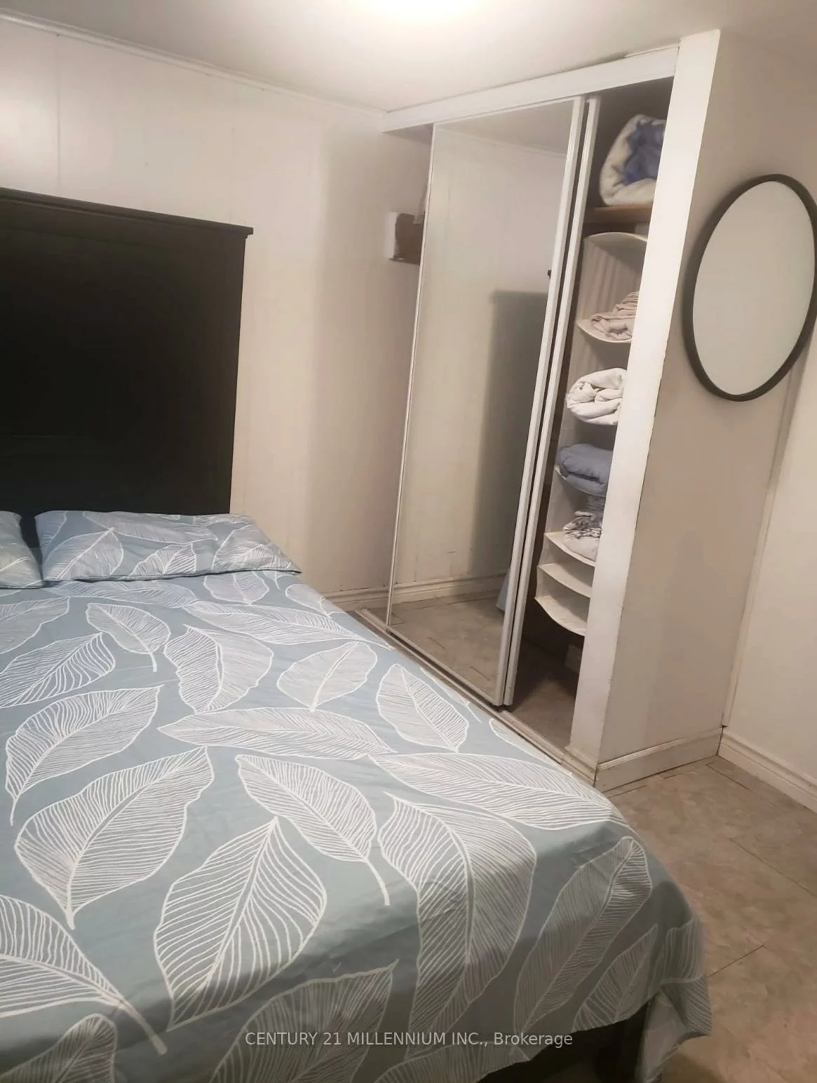 18, Margrath, Eringate-Centennial-West Deane, Toronto