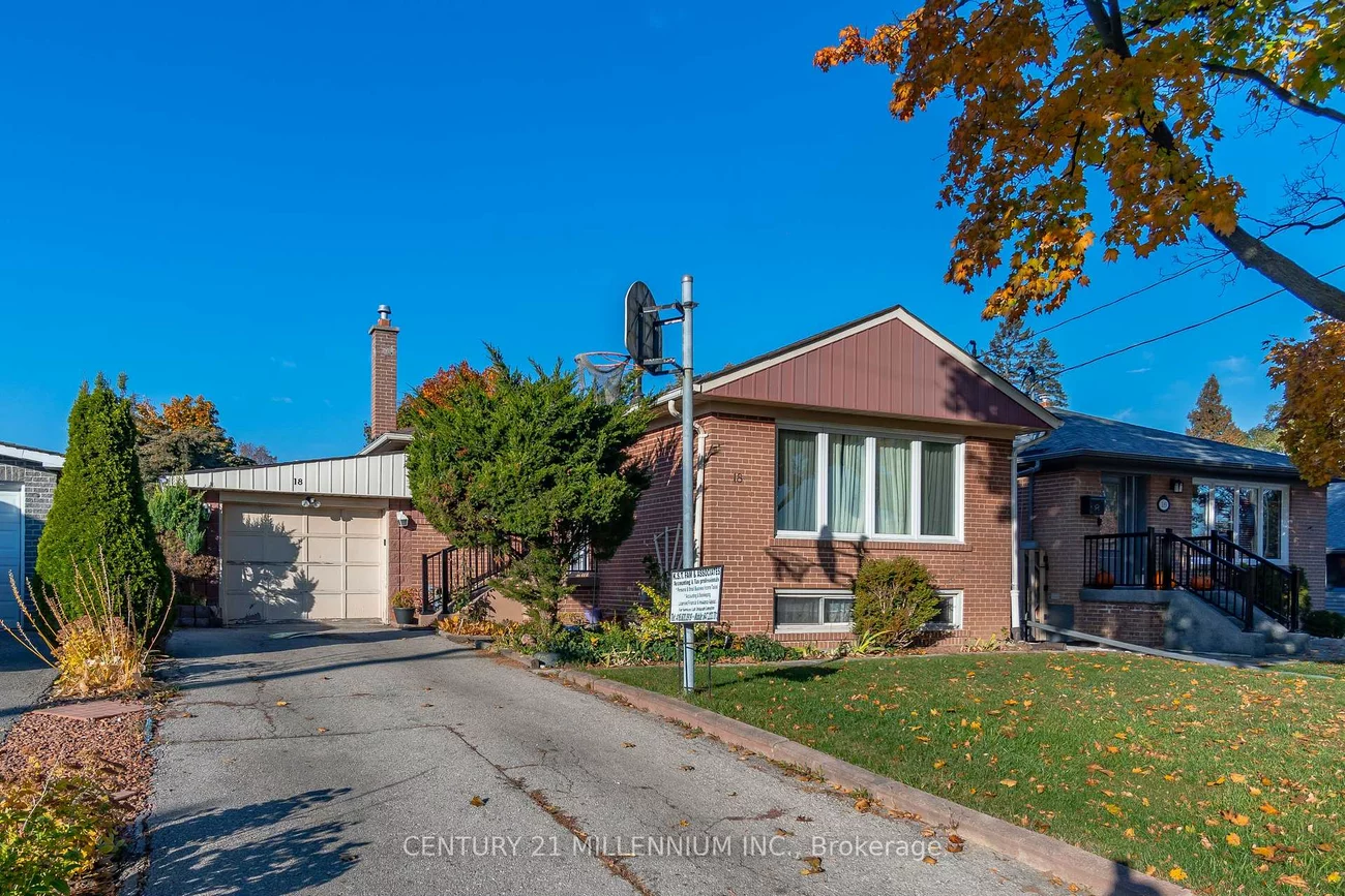 18, Margrath, Eringate-Centennial-West Deane, Toronto