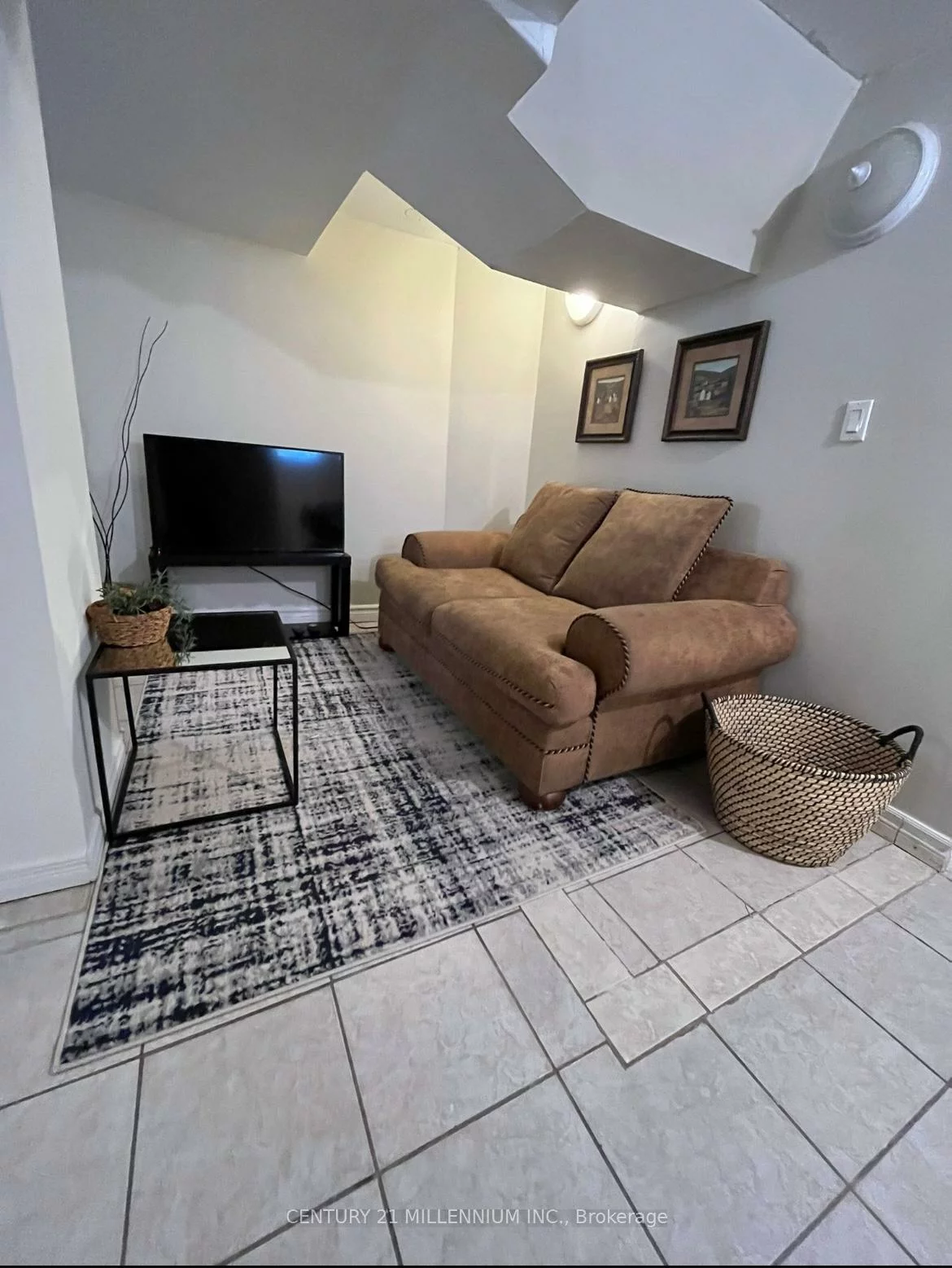 18, Margrath, Eringate-Centennial-West Deane, Toronto