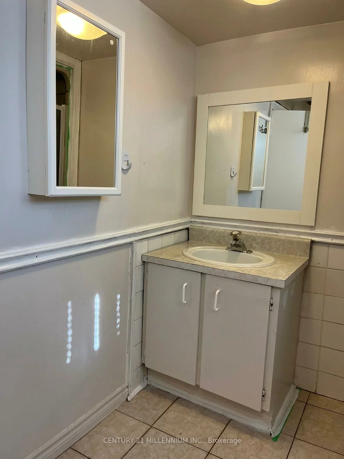 18, Margrath, Eringate-Centennial-West Deane, Toronto