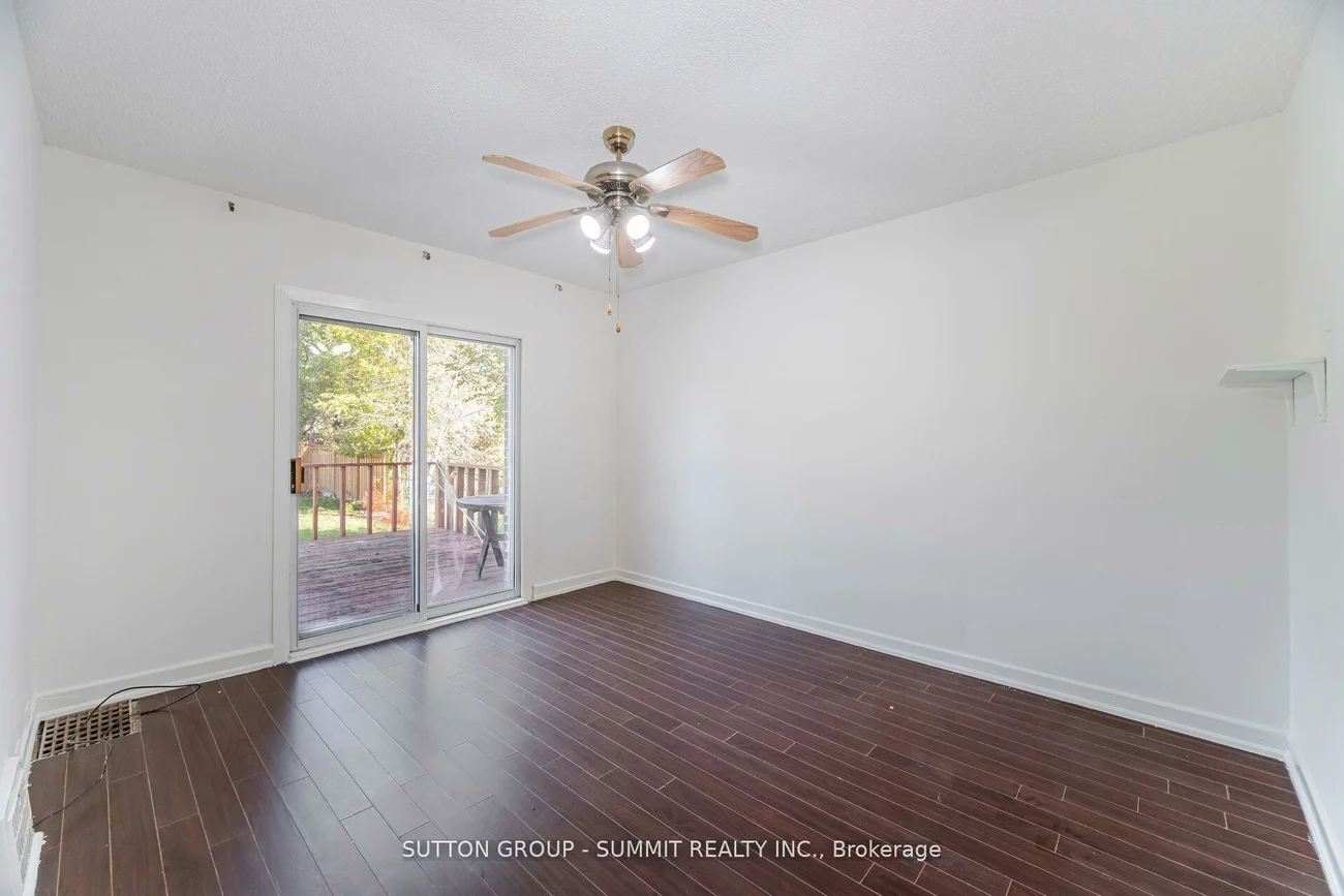 56, Ash, Long Branch, Toronto