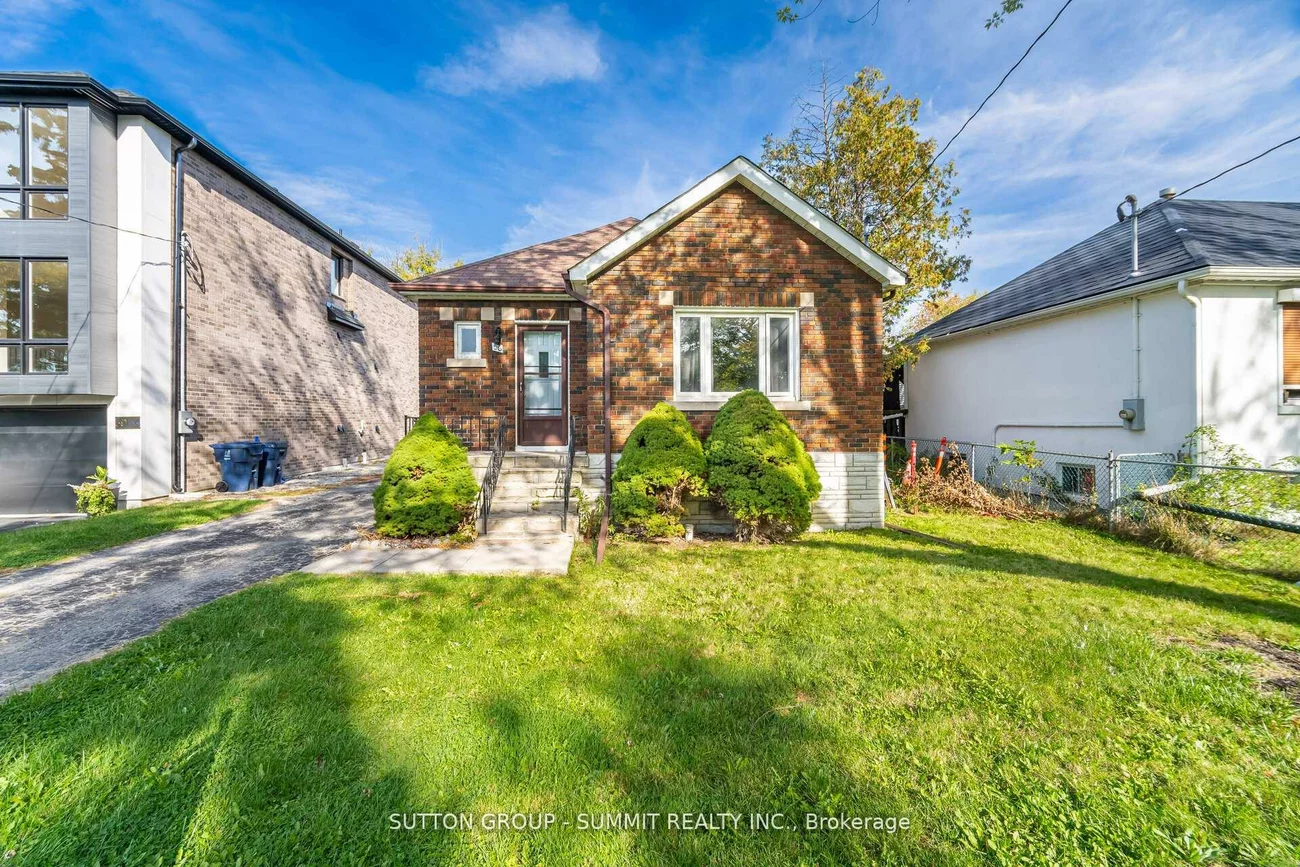 56, Ash, Long Branch, Toronto