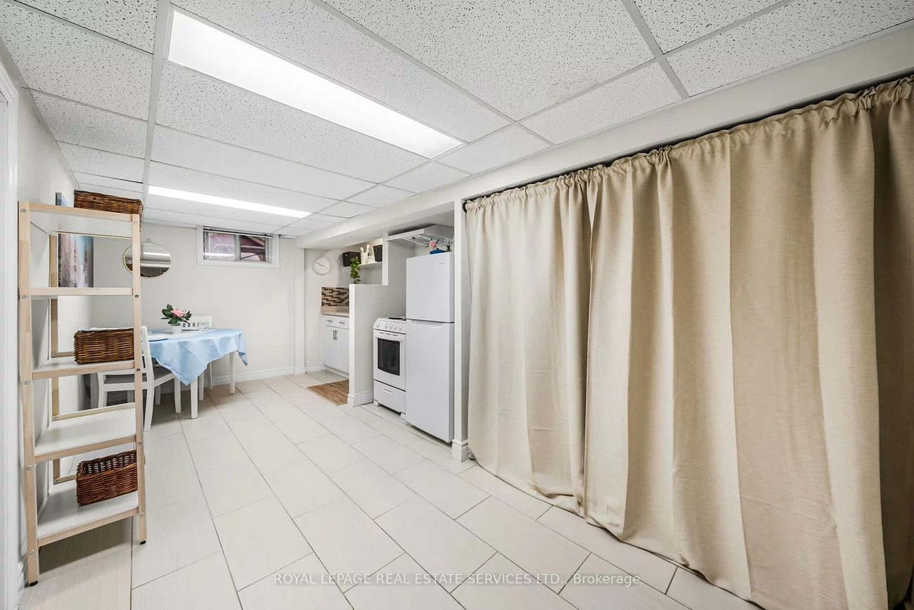 39, Rangoon, Eringate-Centennial-West Deane, Toronto