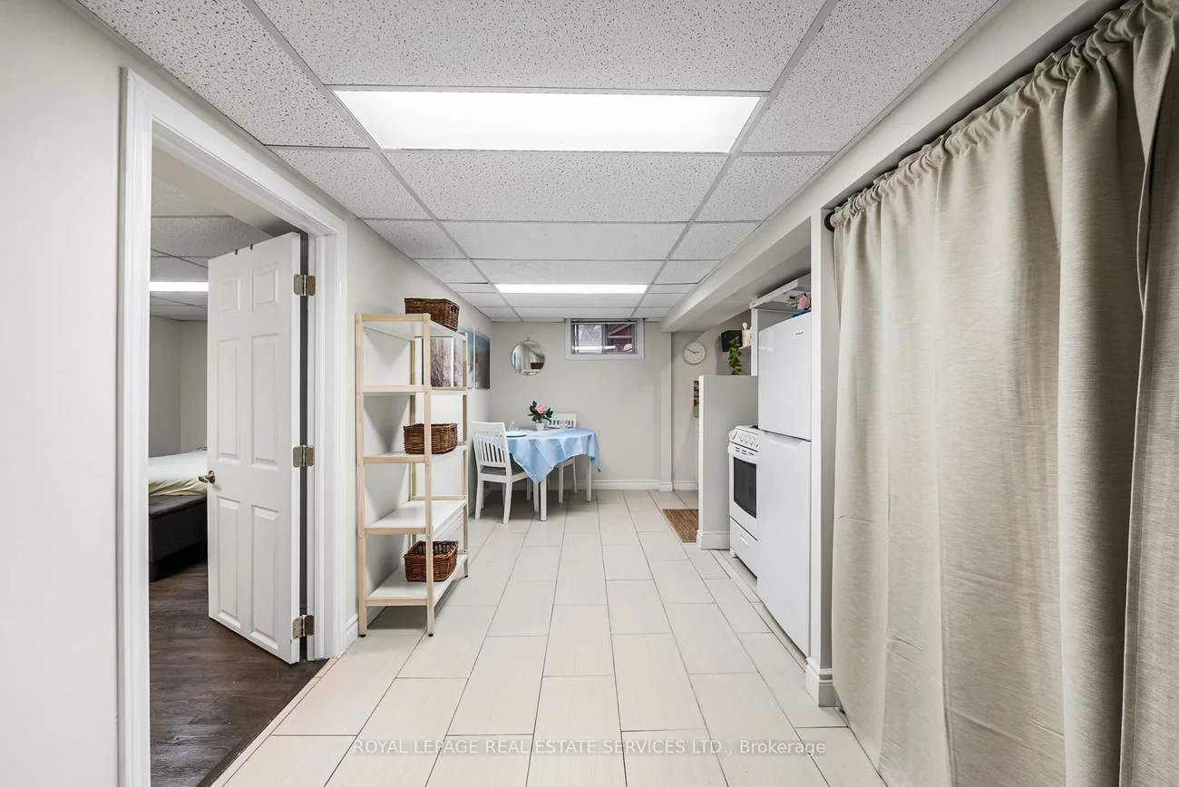 39, Rangoon, Eringate-Centennial-West Deane, Toronto