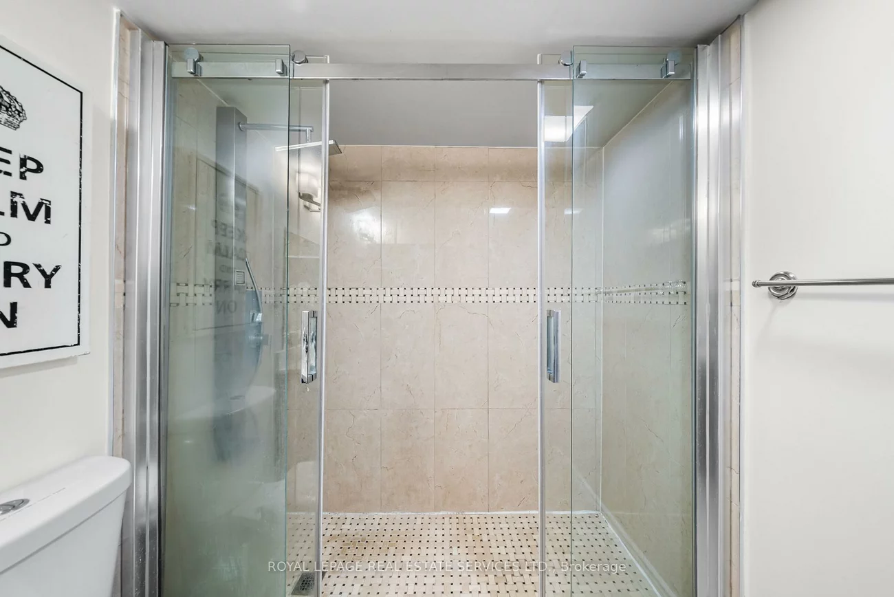 39, Rangoon, Eringate-Centennial-West Deane, Toronto