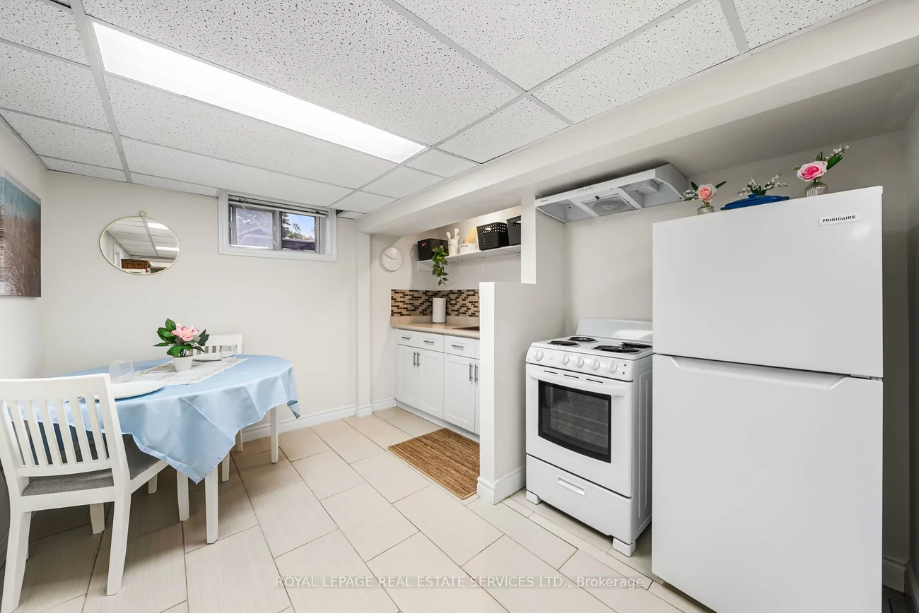 39, Rangoon, Eringate-Centennial-West Deane, Toronto