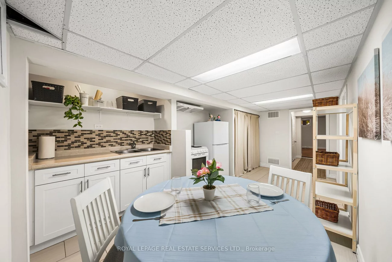 39, Rangoon, Eringate-Centennial-West Deane, Toronto