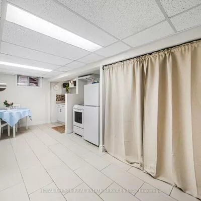 39, Rangoon, Eringate-Centennial-West Deane, Toronto