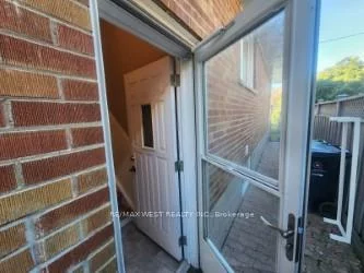 44, Landron, Willowridge-Martingrove-Richview, Toronto