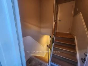 44, Landron, Willowridge-Martingrove-Richview, Toronto