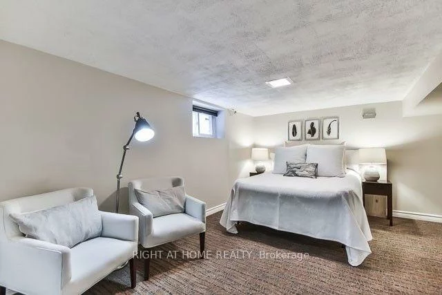 41, Sixth, New Toronto, Toronto