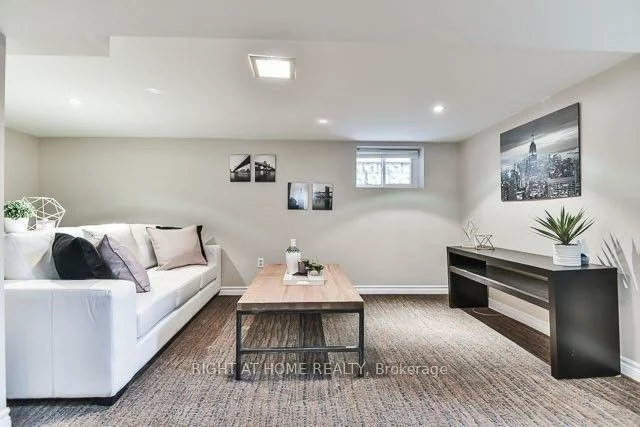 41, Sixth, New Toronto, Toronto