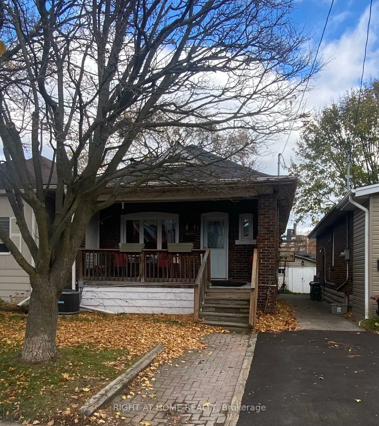 41, Sixth, New Toronto, Toronto