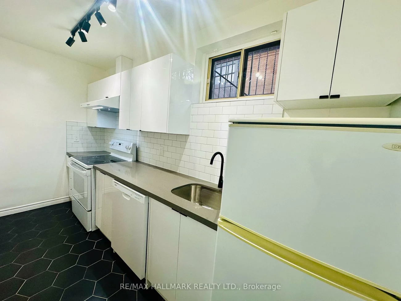 5, High Park, High Park-Swansea, Toronto