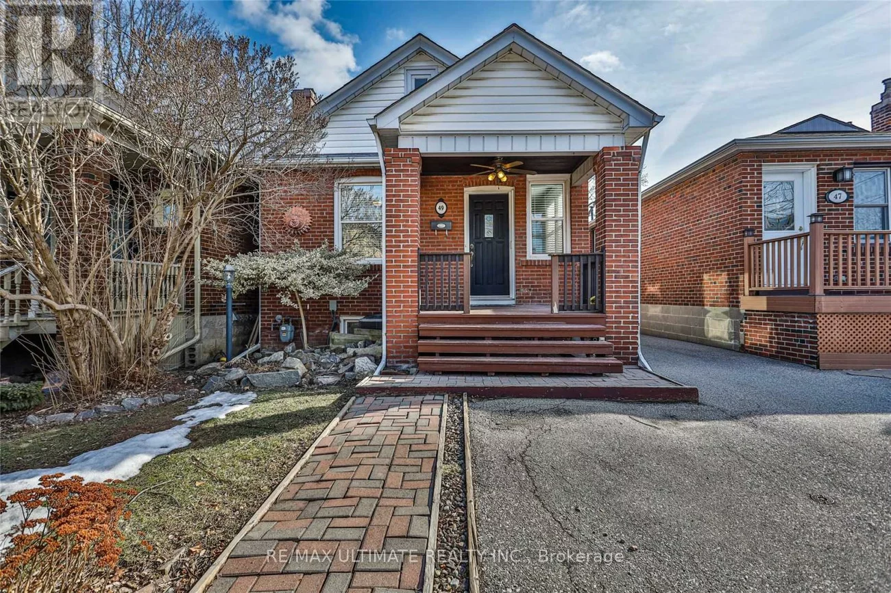 49, Fourth, Mimico, Toronto