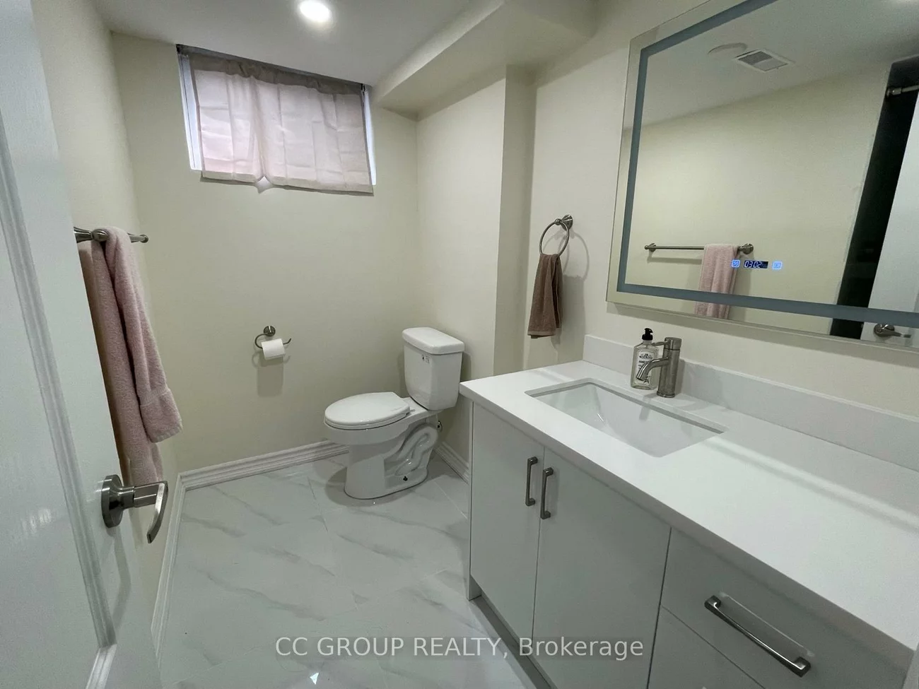 384, Maple Leaf, Maple Leaf, Toronto