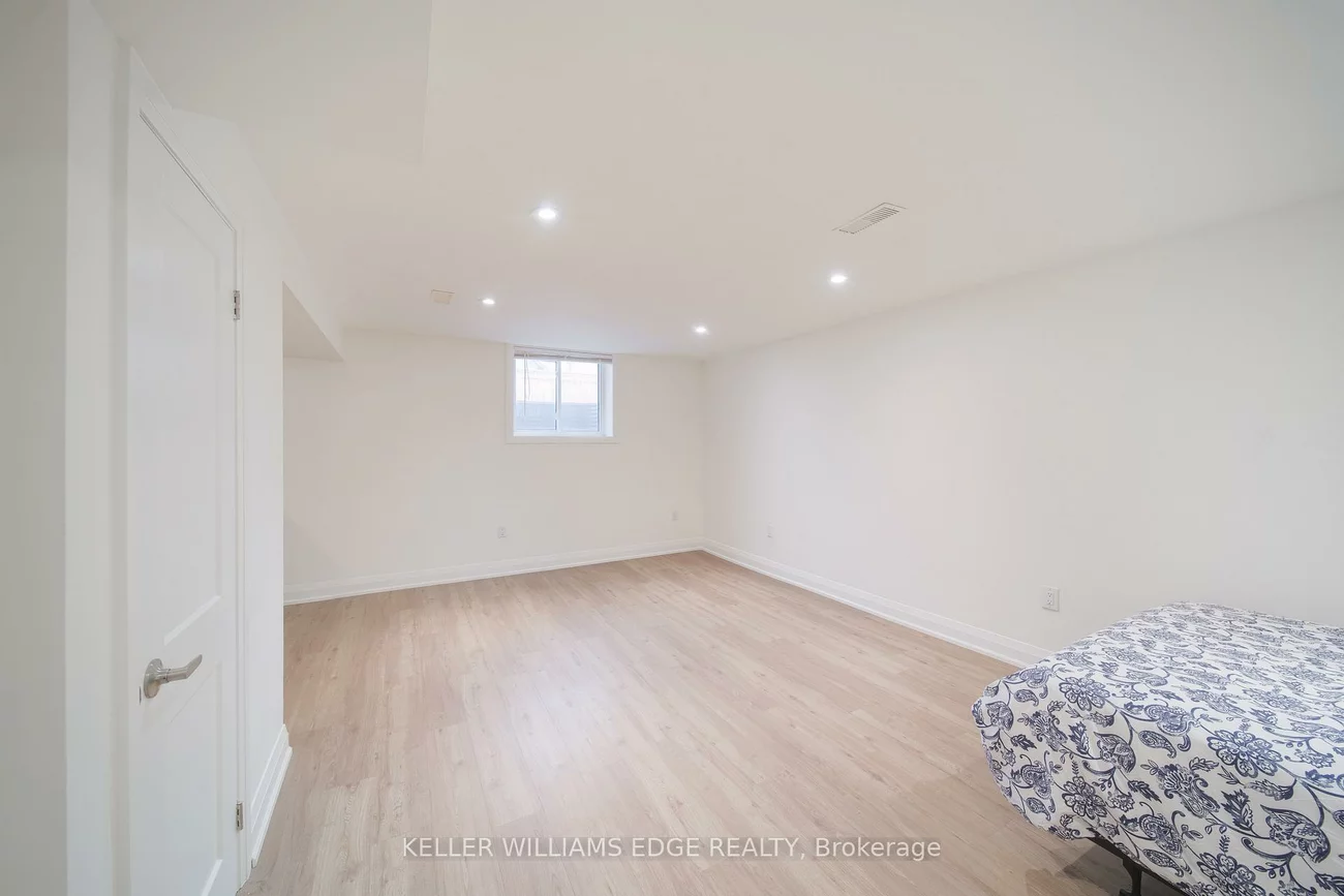 56, Burrows, Islington-City Centre West, Toronto