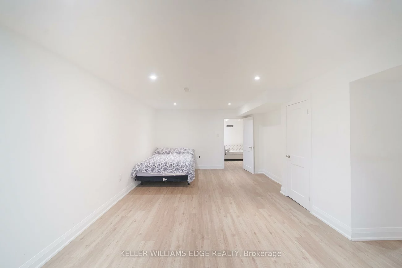 56, Burrows, Islington-City Centre West, Toronto