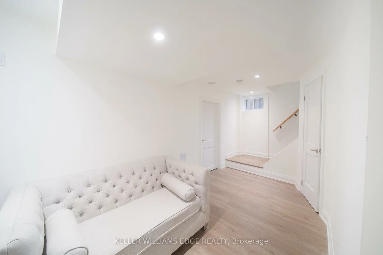 56, Burrows, Islington-City Centre West, Toronto