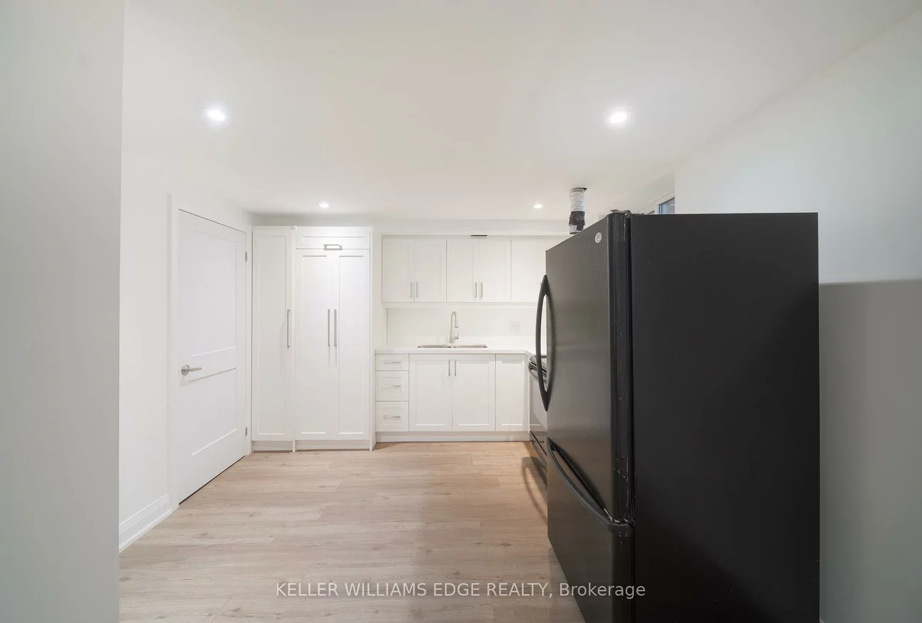 56, Burrows, Islington-City Centre West, Toronto