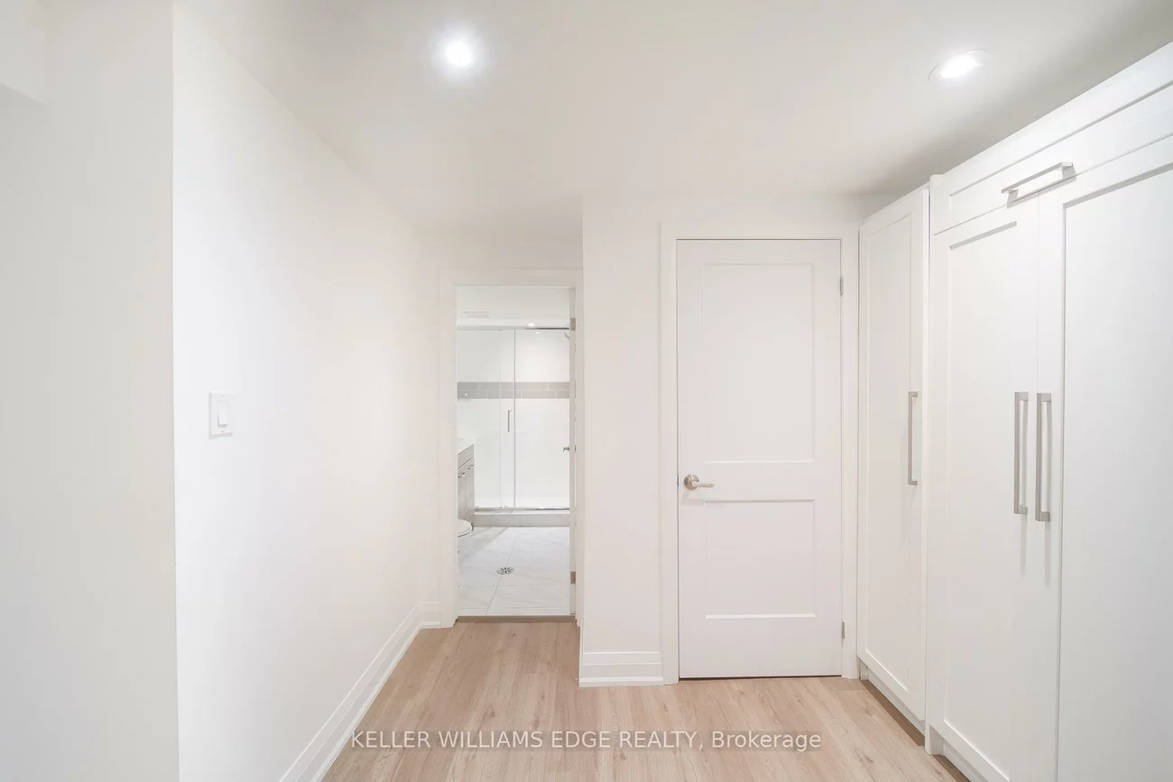 56, Burrows, Islington-City Centre West, Toronto