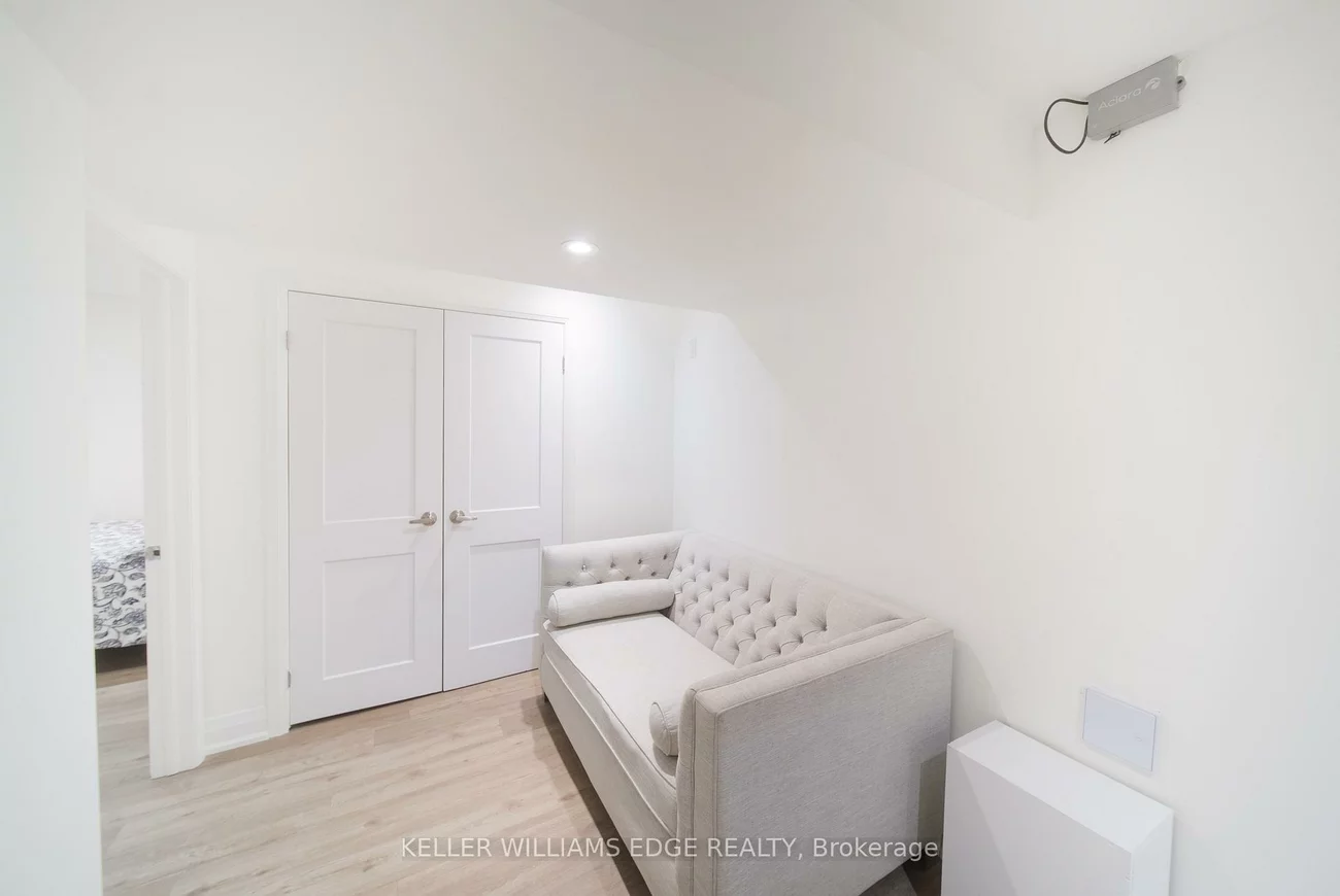 56, Burrows, Islington-City Centre West, Toronto