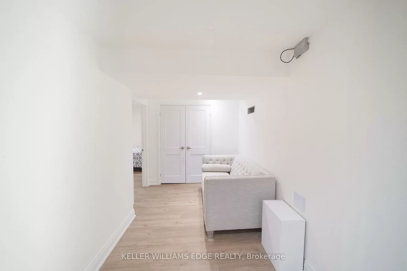 56, Burrows, Islington-City Centre West, Toronto