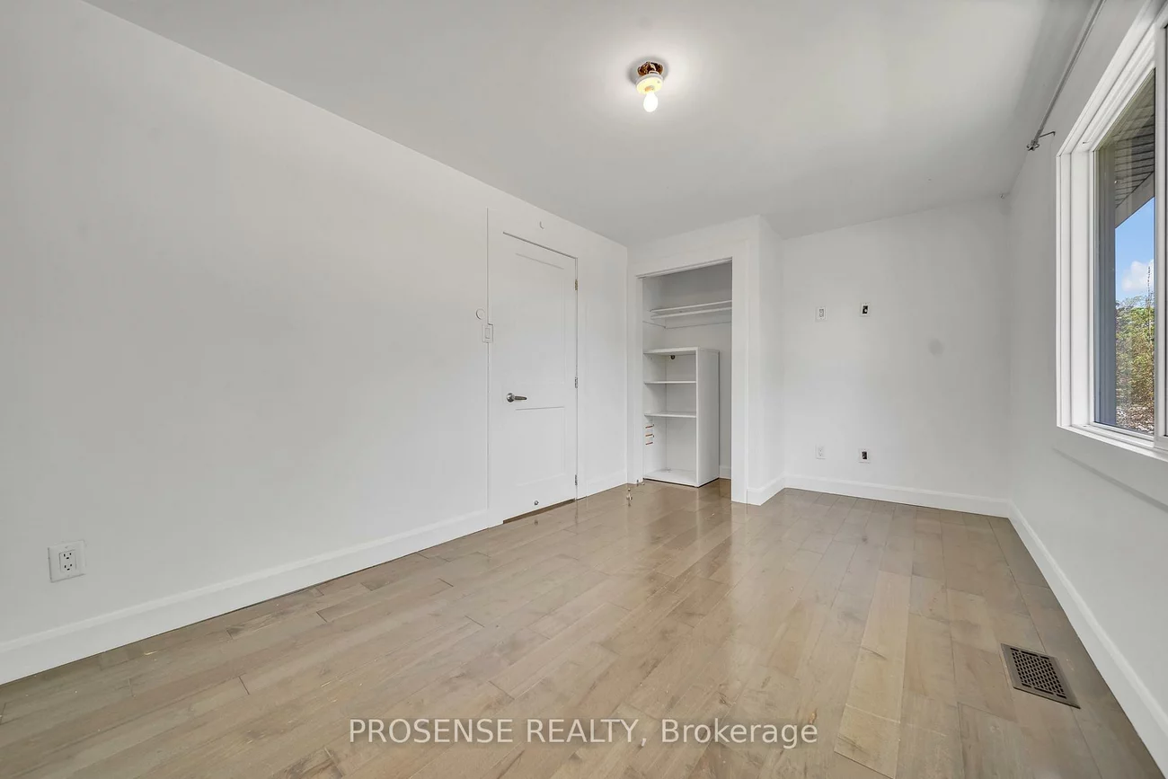 8, Vanderbrent, Willowridge-Martingrove-Richview, Toronto