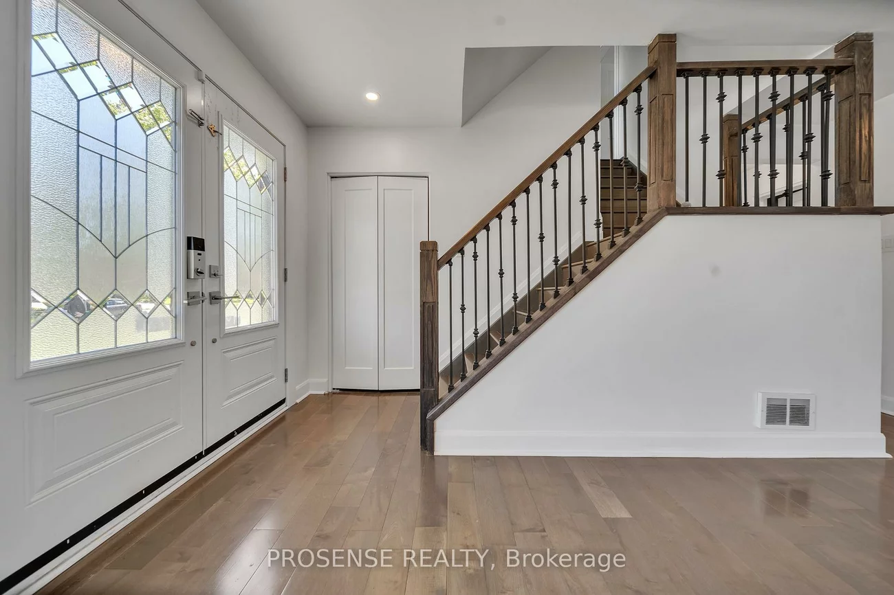 8, Vanderbrent, Willowridge-Martingrove-Richview, Toronto