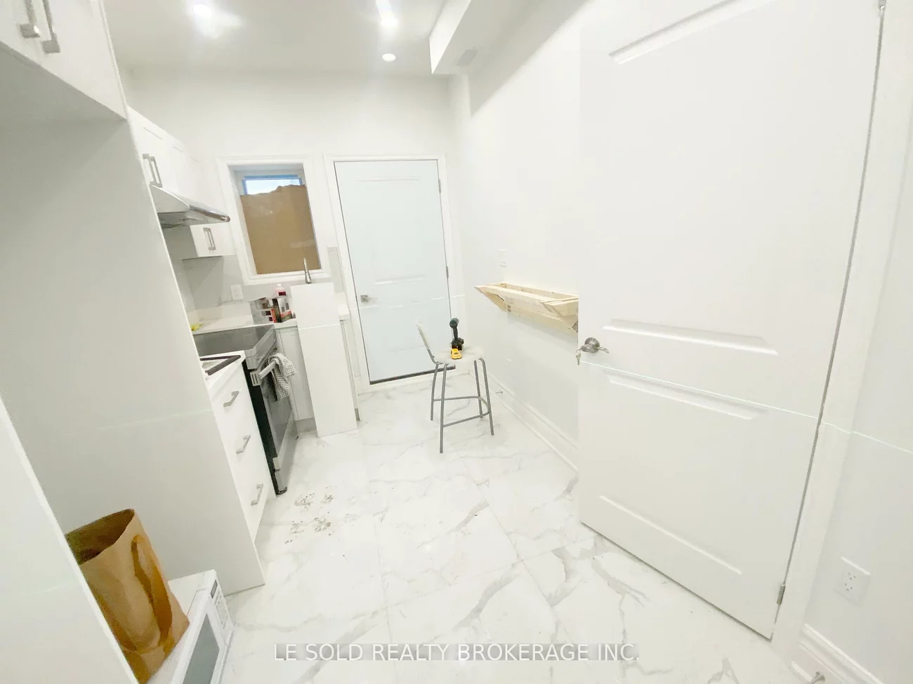 81, Hallam, Dovercourt-Wallace Emerson-Junction, Toronto