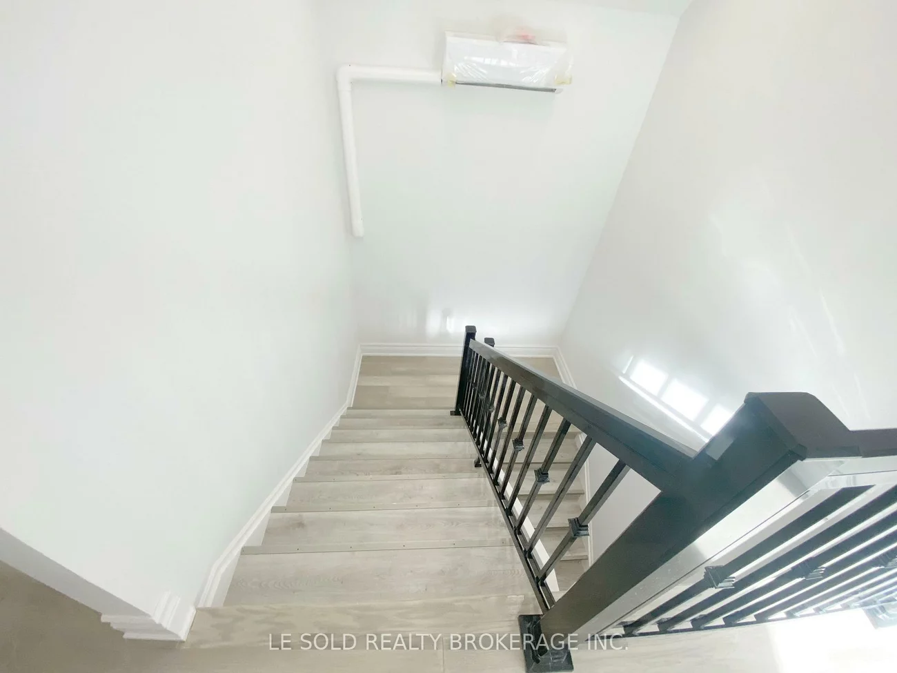 81, Hallam, Dovercourt-Wallace Emerson-Junction, Toronto