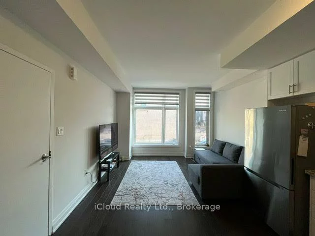 33, Wild Rose, Rustic, Toronto