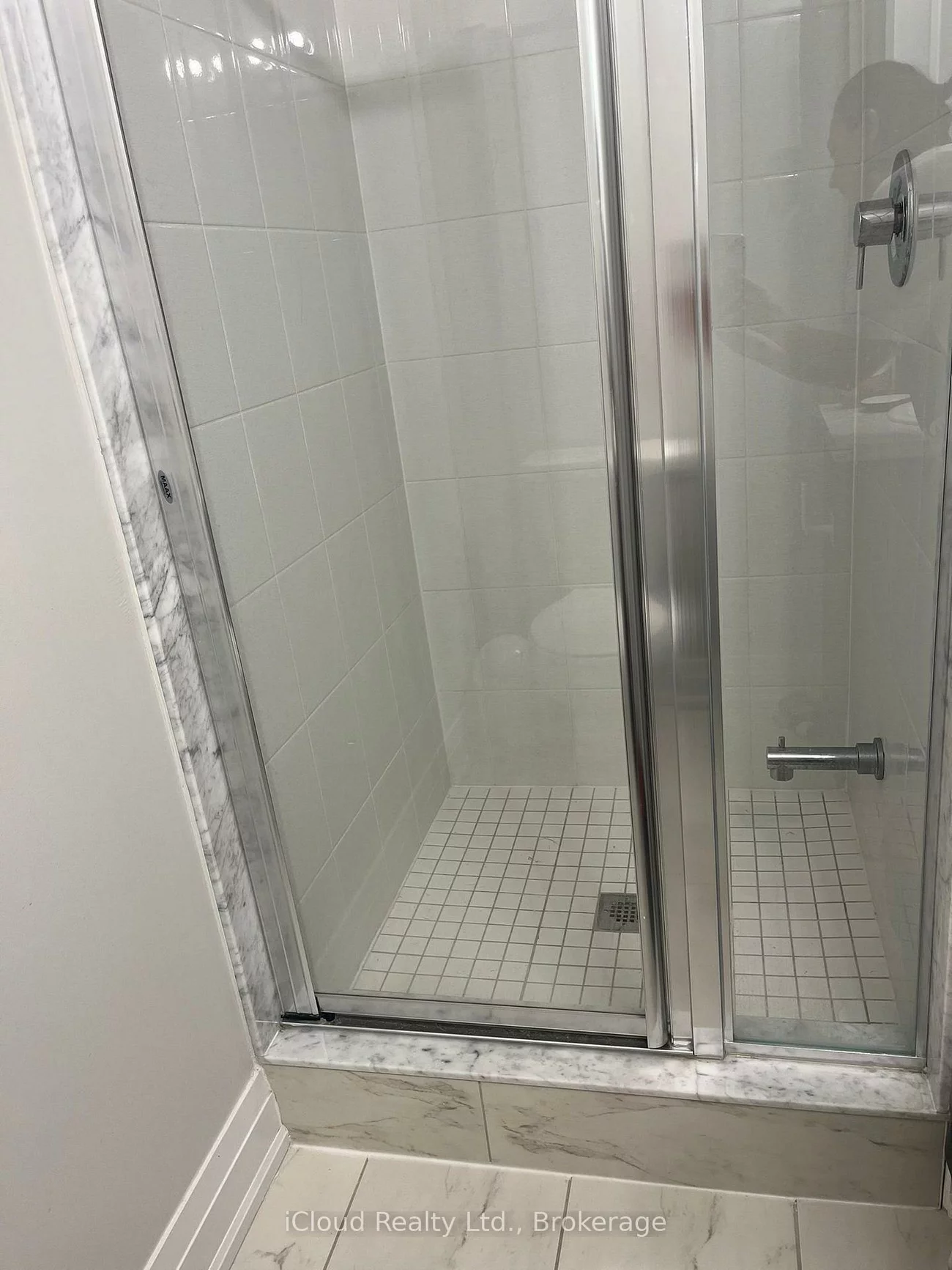 33, Wild Rose, Rustic, Toronto