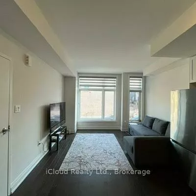 33, Wild Rose, Rustic, Toronto