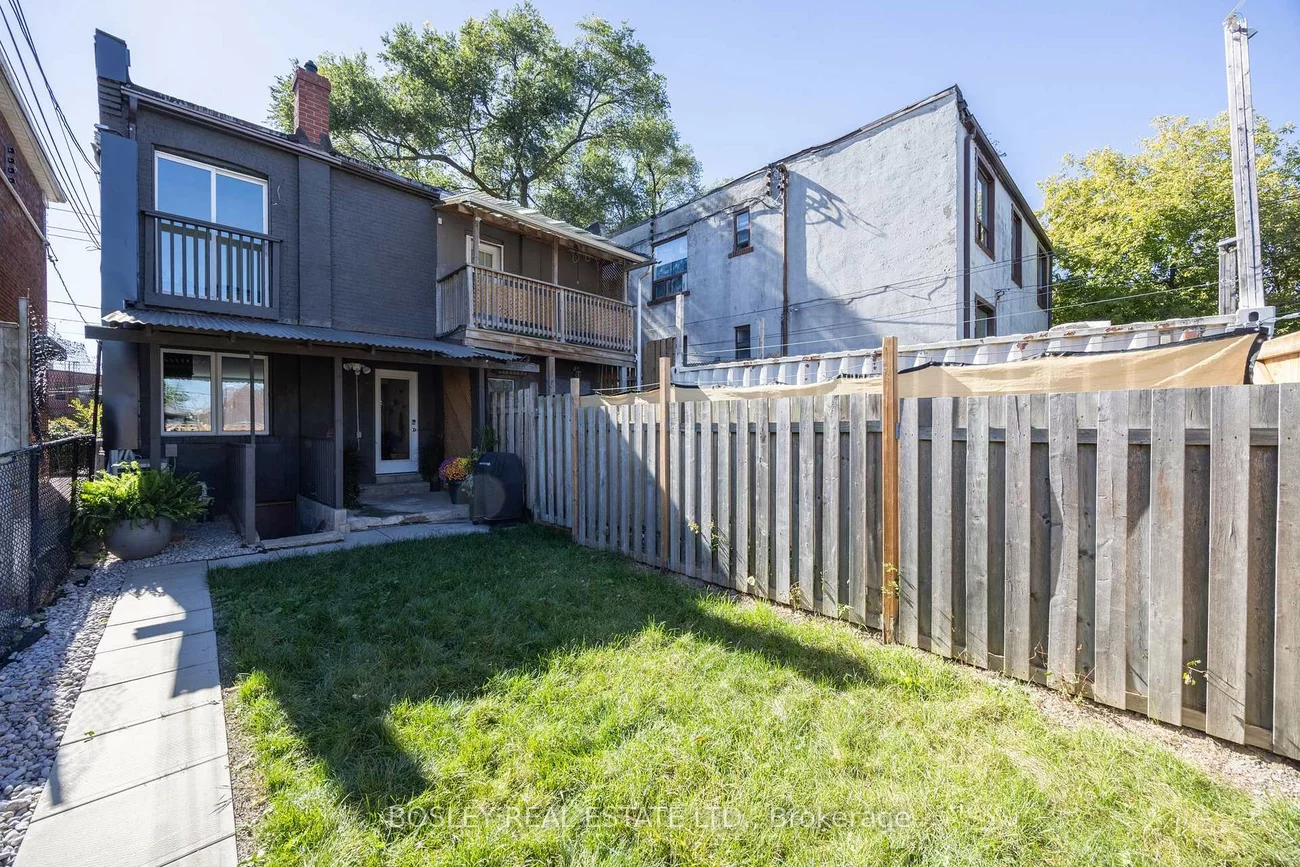 1007, Weston, Mount Dennis, Toronto