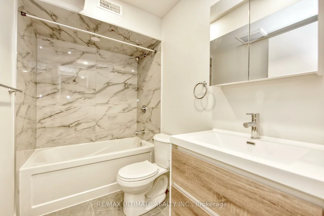 385, McRoberts, Caledonia-Fairbank, Toronto