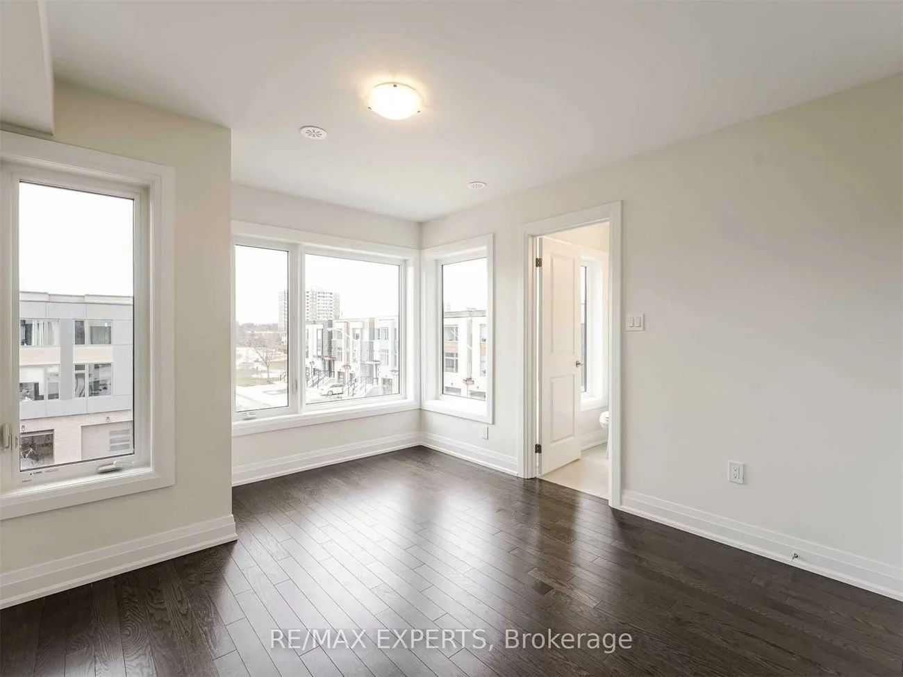 15, Wild Rose, Brookhaven-Amesbury, Toronto