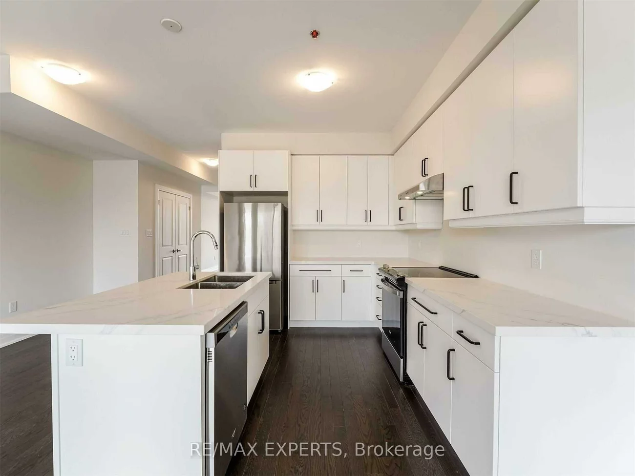 15, Wild Rose, Brookhaven-Amesbury, Toronto