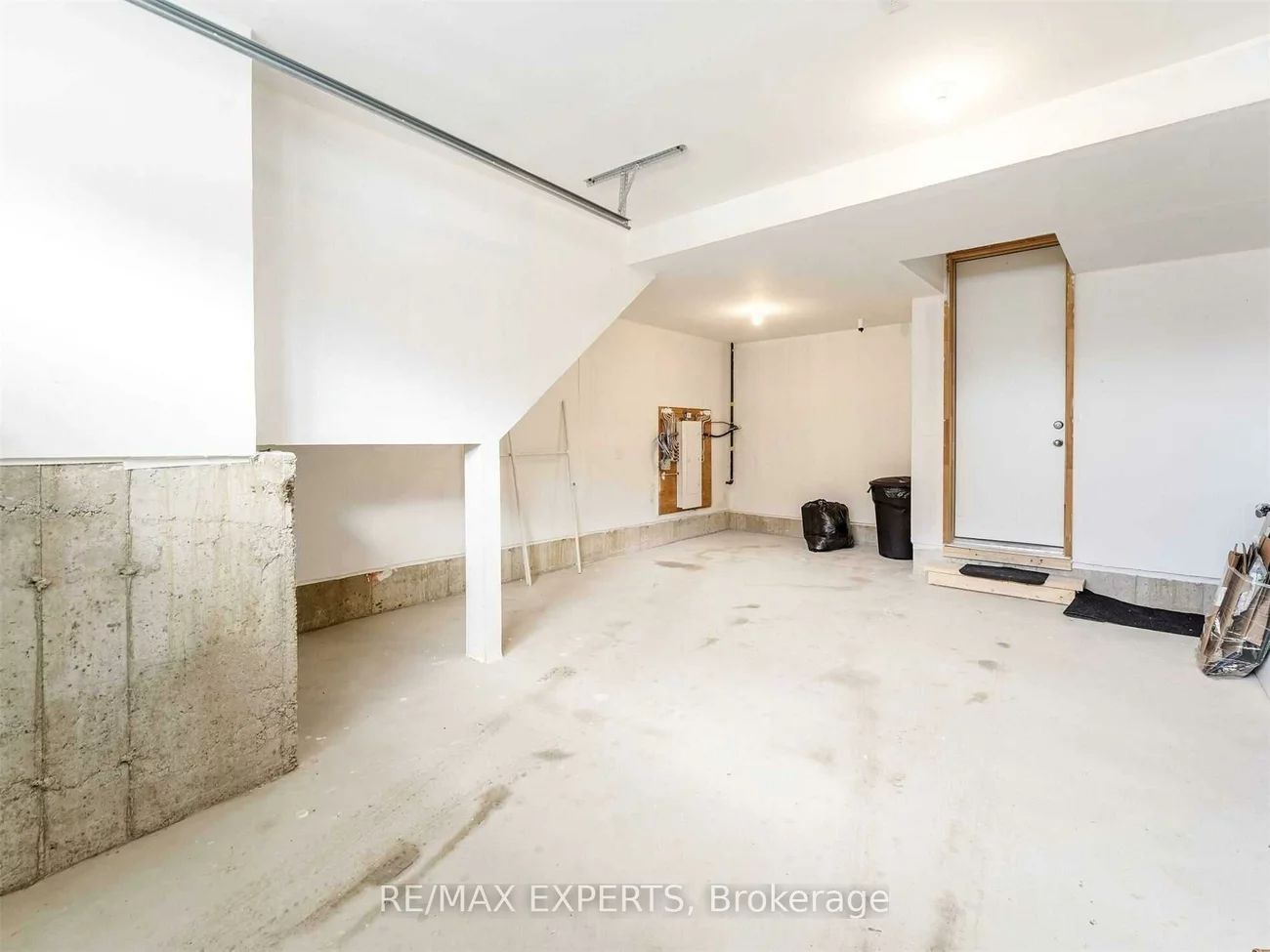 15, Wild Rose, Brookhaven-Amesbury, Toronto