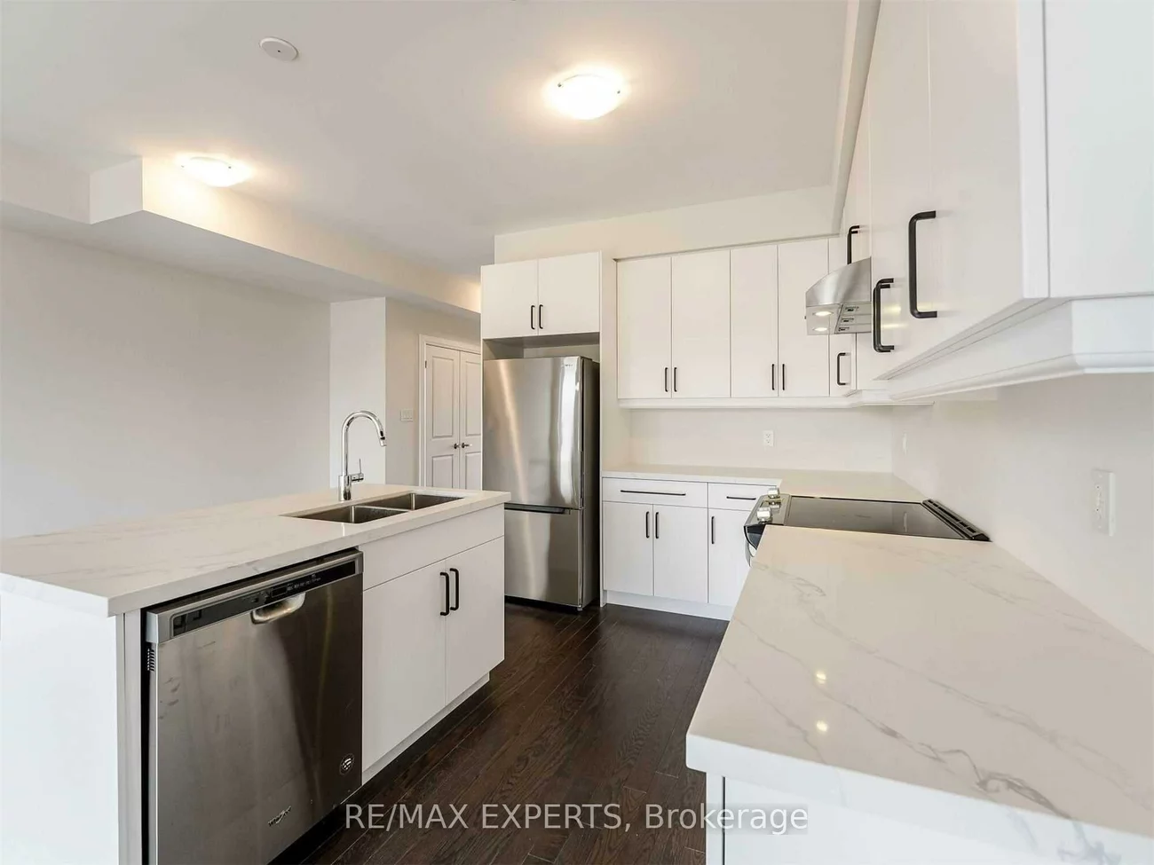 15, Wild Rose, Brookhaven-Amesbury, Toronto