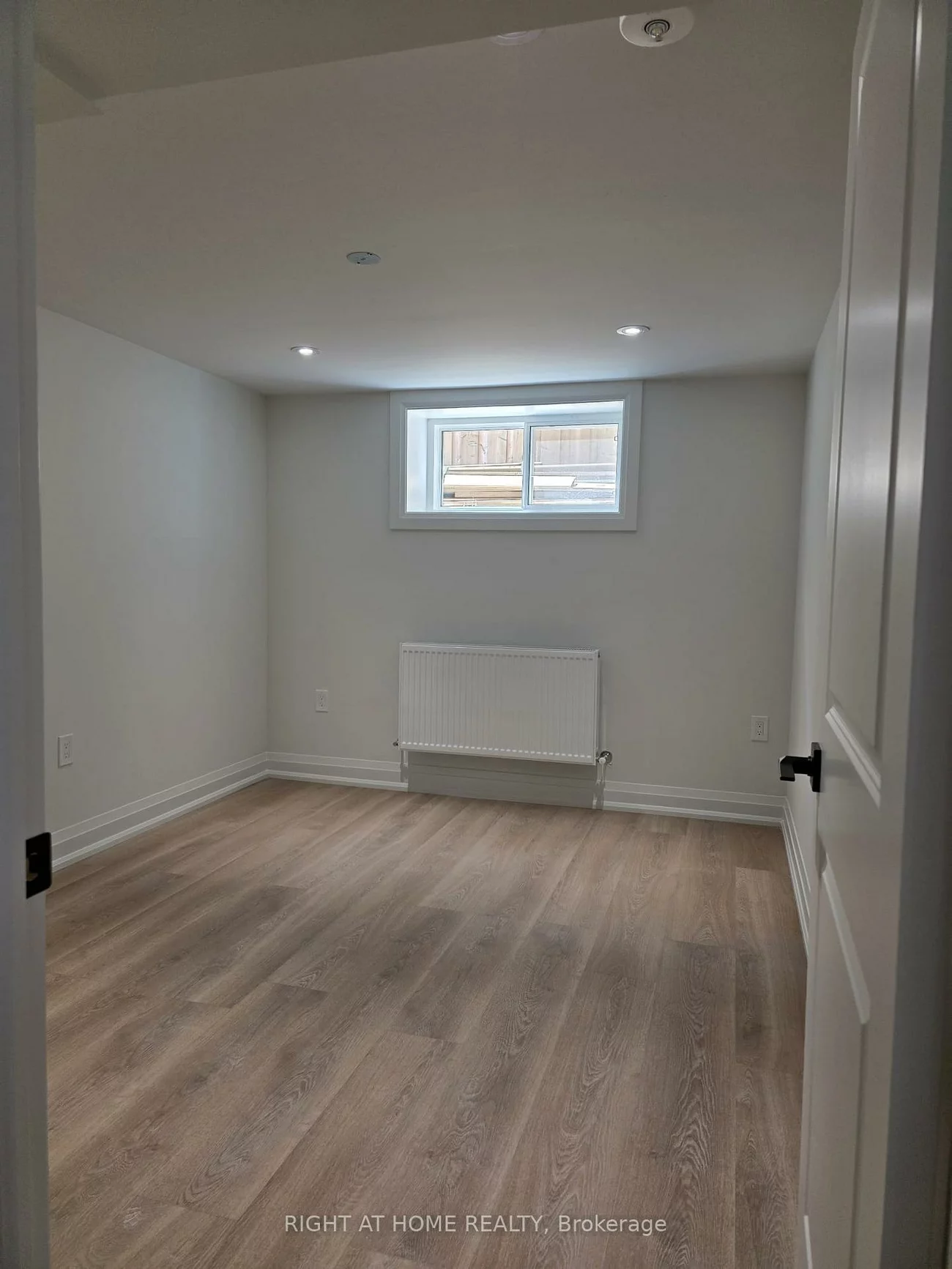 339, Ranee Ave, Yorkdale-Glen Park, Toronto