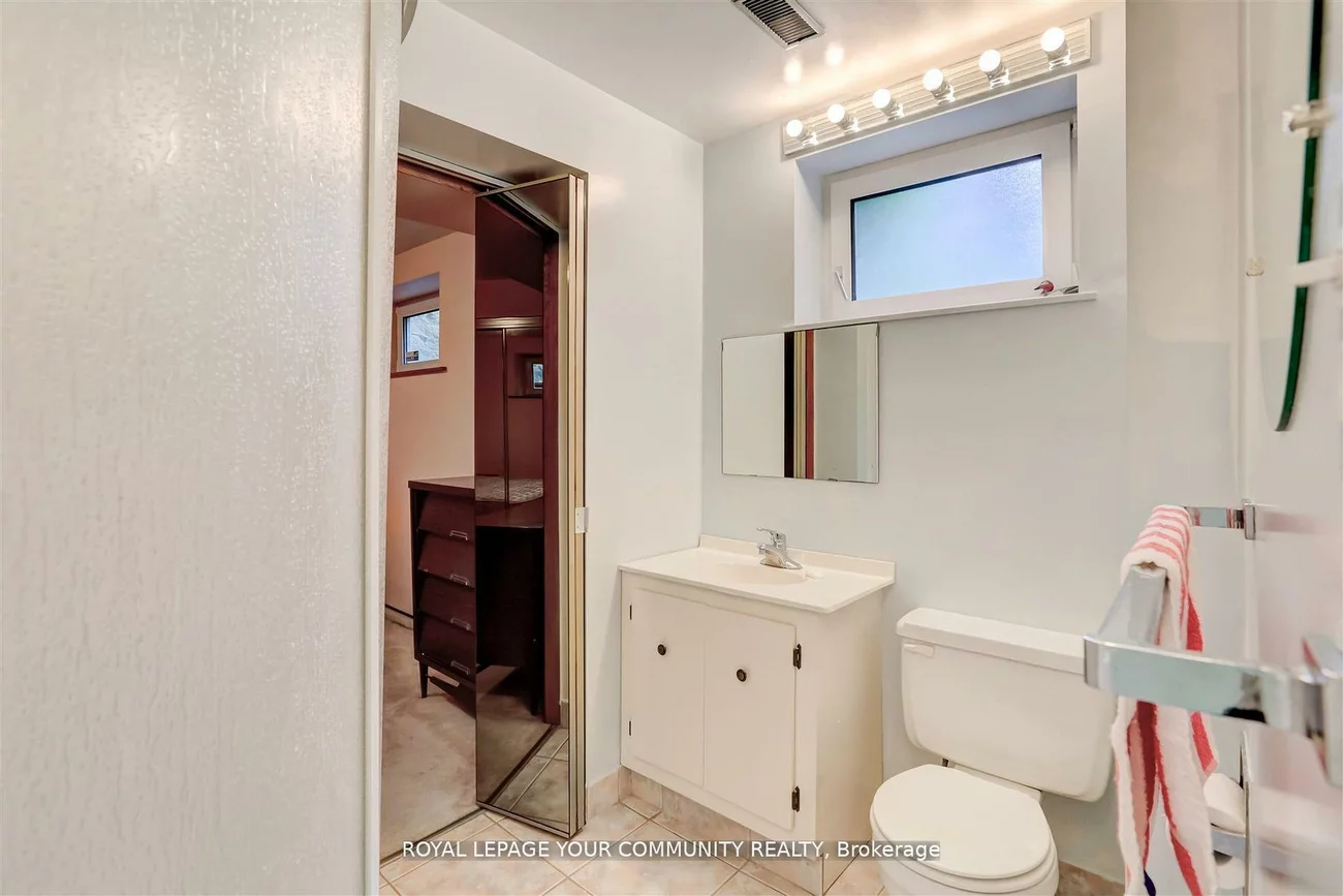 19, Peacham Cres, Downsview-Roding-CFB, Toronto