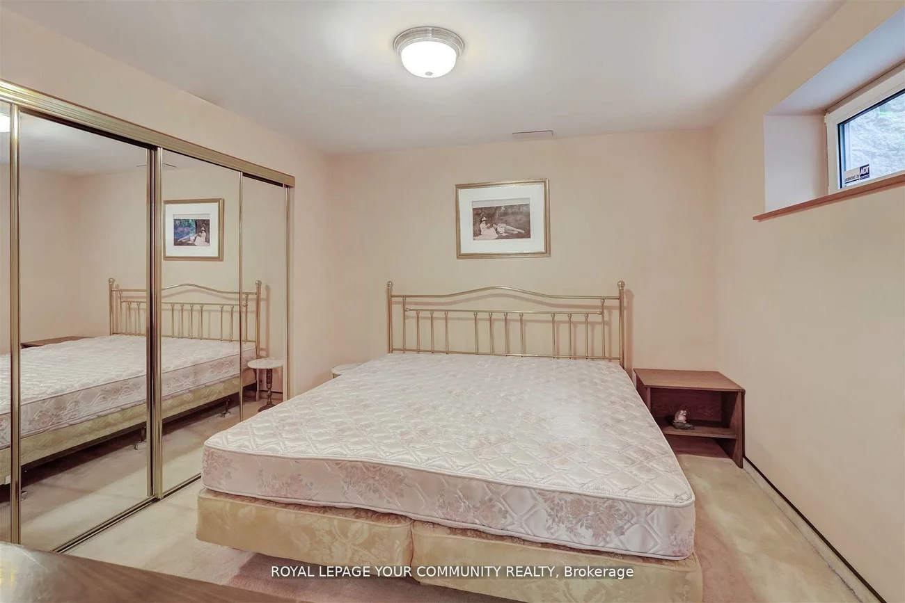 19, Peacham Cres, Downsview-Roding-CFB, Toronto