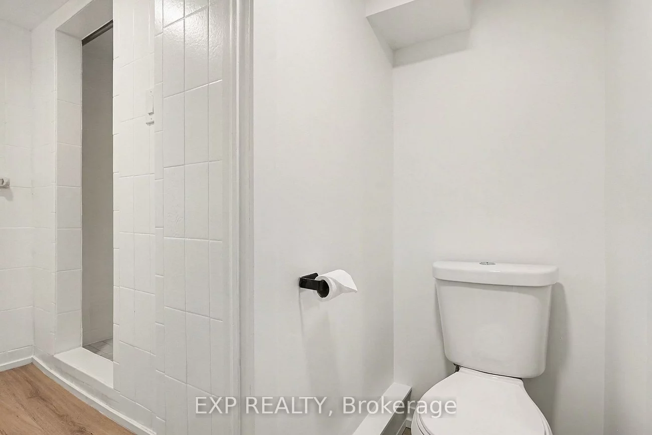 82, Howick, Weston-Pellam Park, Toronto