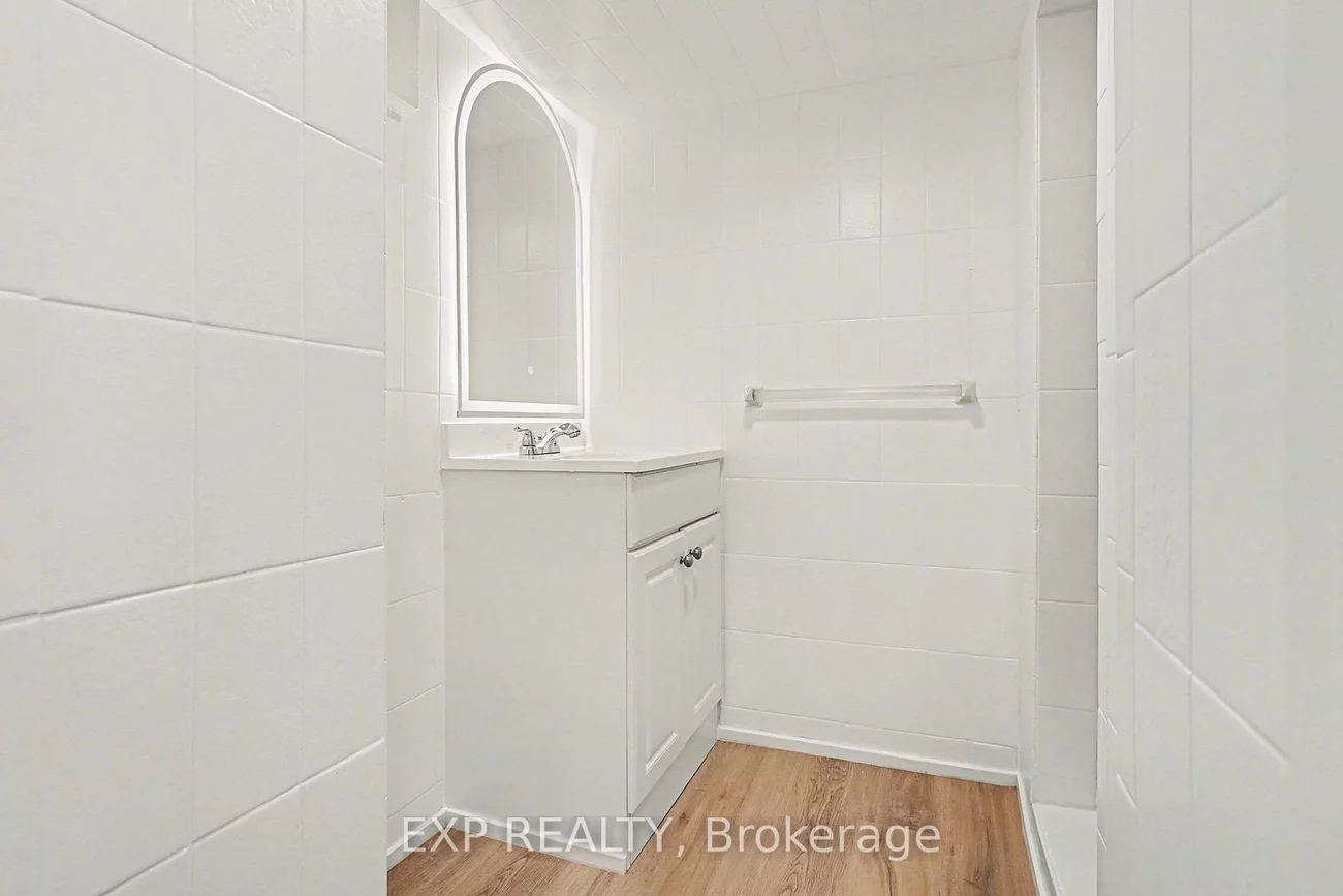 82, Howick, Weston-Pellam Park, Toronto