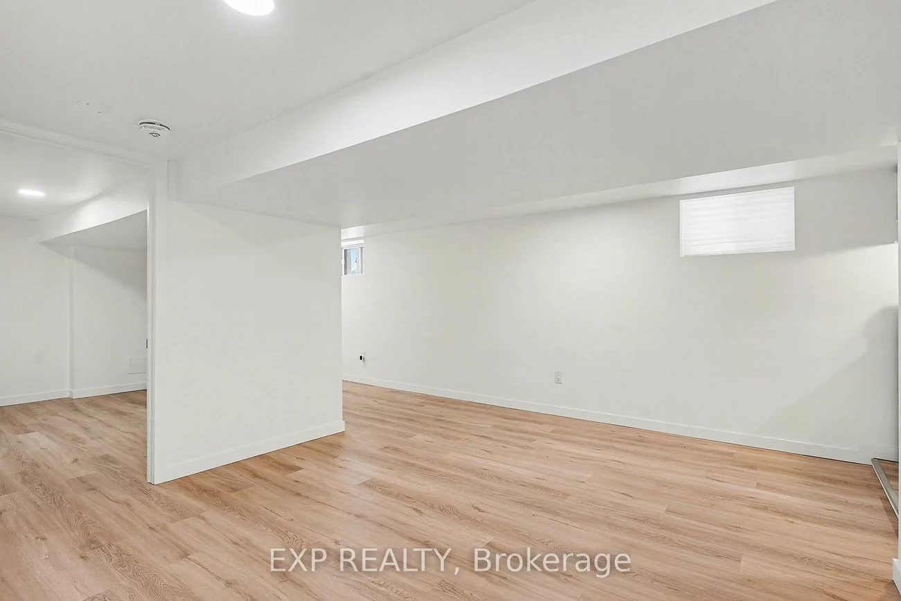 82, Howick, Weston-Pellam Park, Toronto