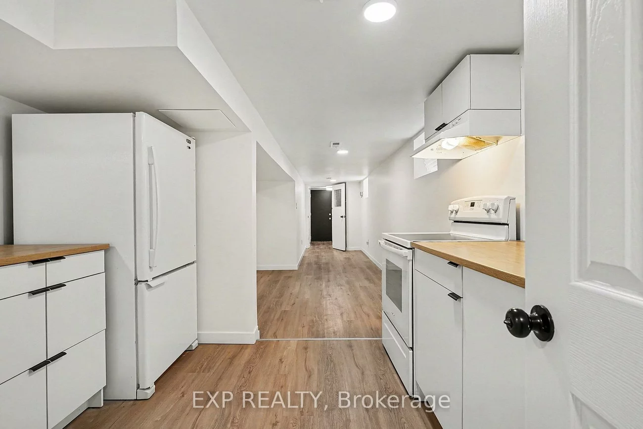 82, Howick, Weston-Pellam Park, Toronto