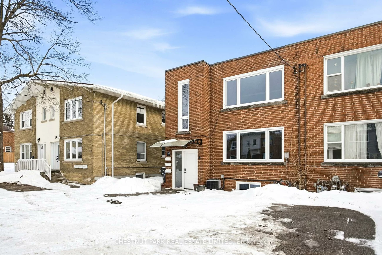 39, Penhurst, Stonegate-Queensway, Toronto
