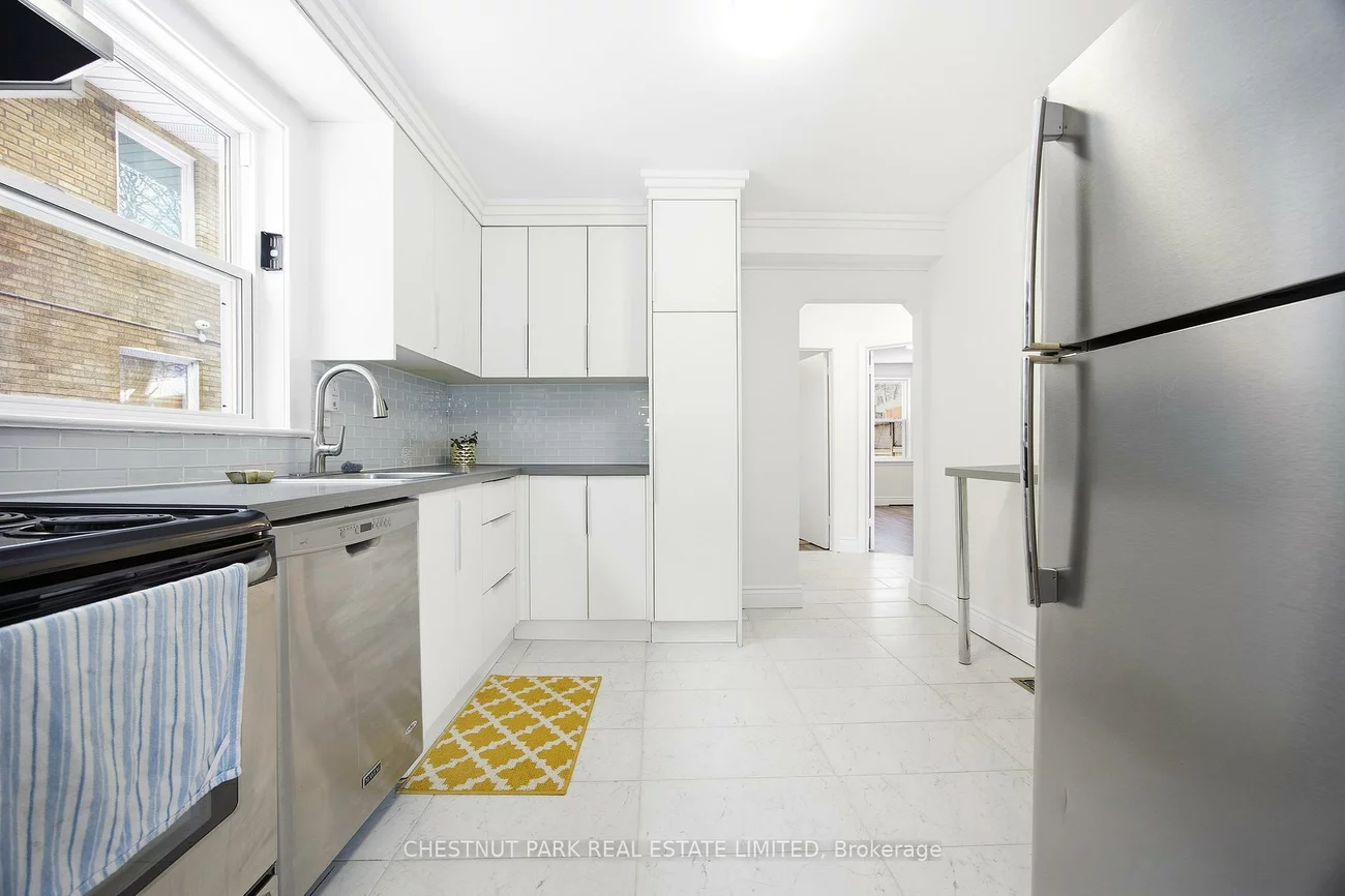 39, Penhurst, Stonegate-Queensway, Toronto