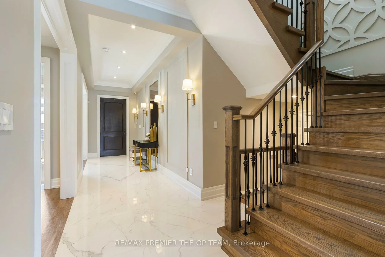 5, Storey, Eringate-Centennial-West Deane, Toronto